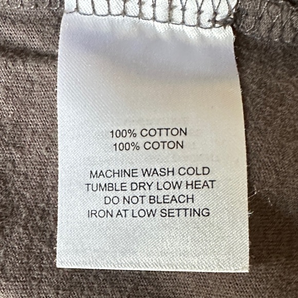 🌸O'Neill Dark Gray Tee with Light Blue Mountain Design - Picture 5 of 6